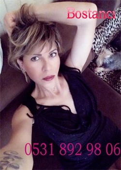 travesti ile sanal sex show yapan İstanbul Travesti ,
